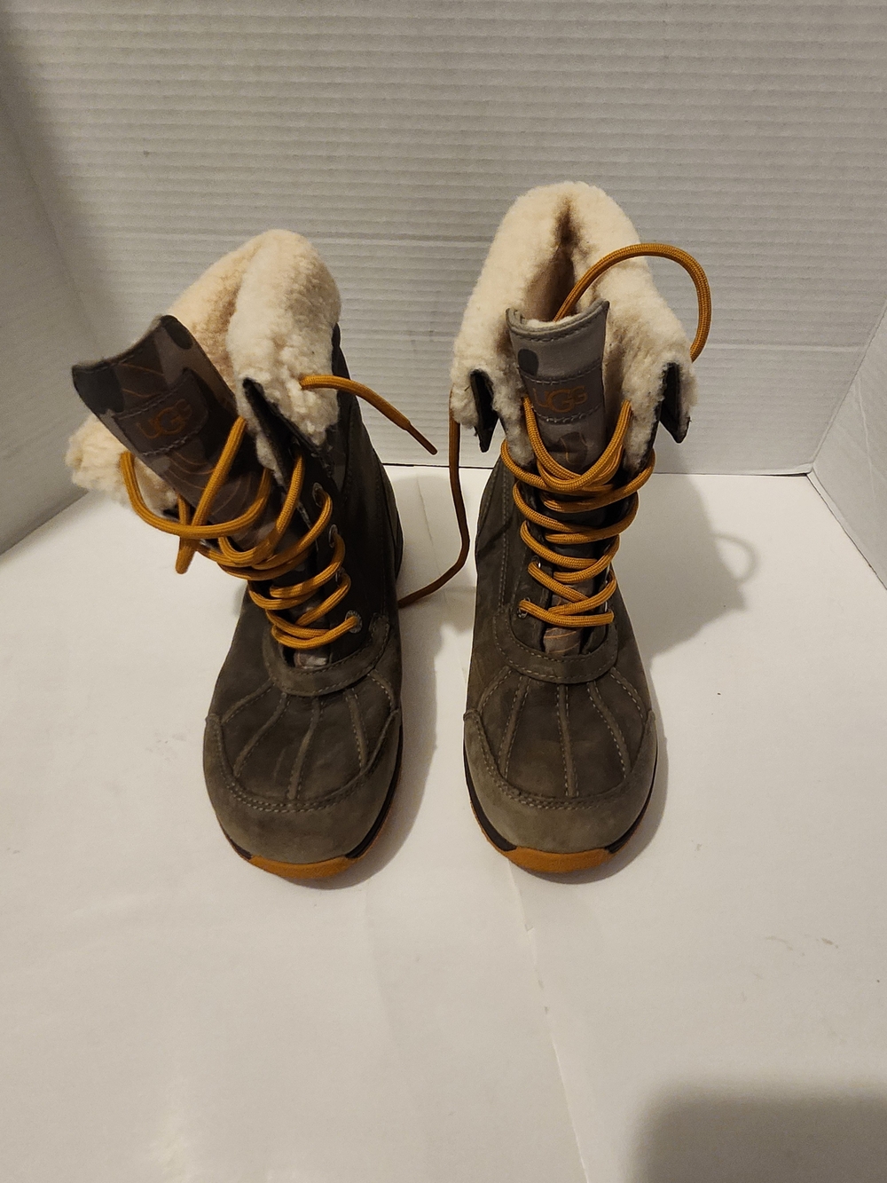 UGG Women's Gray Brown Shearling-Lined Lace-Up Winter Boots